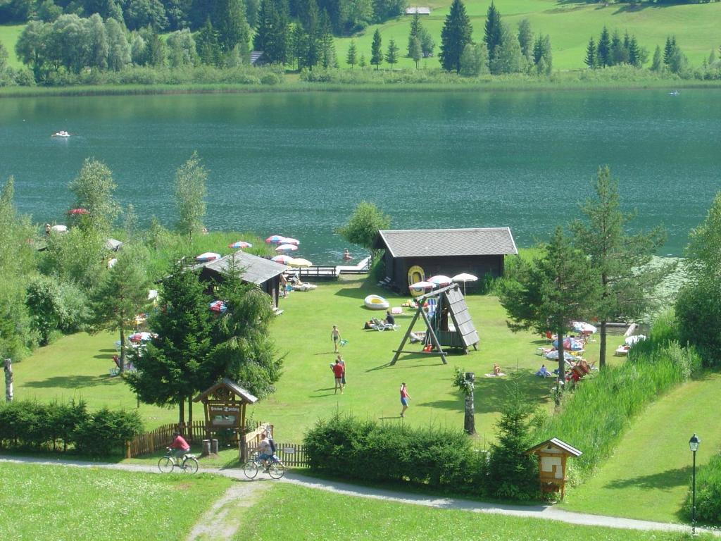 Doppelzimmer mit Seeblick